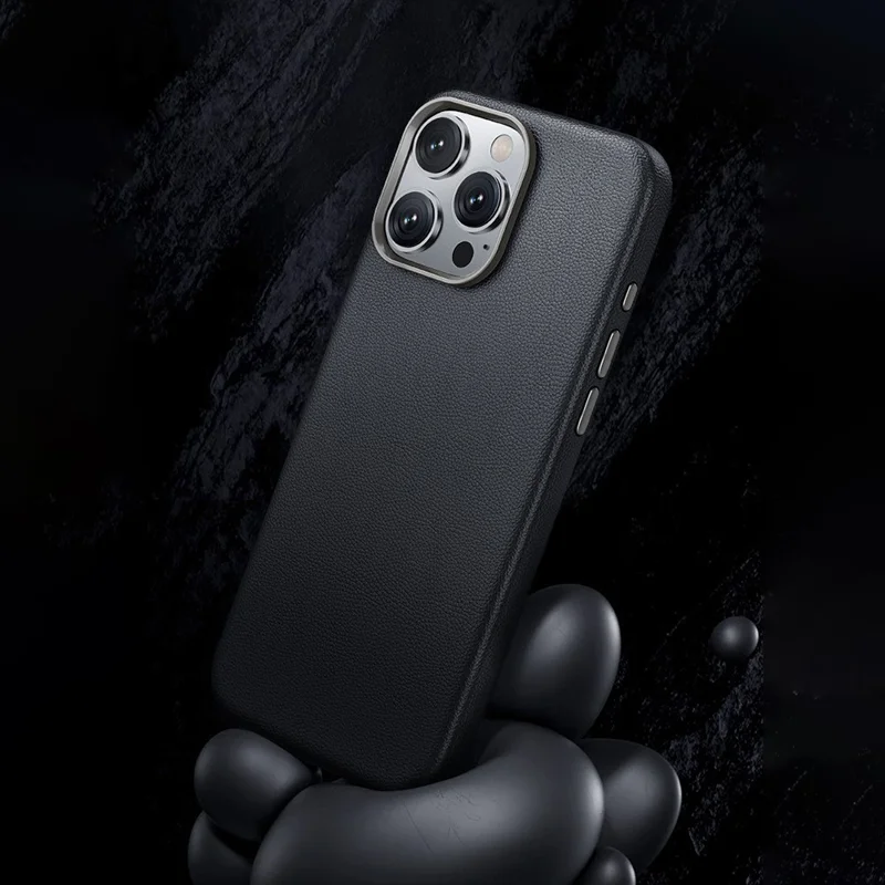 Para Iphone 16 Pro Max Case PU Cubierta Protectora a Prueba de Amortiguadores de PC Recubierto de Cuero - Negro