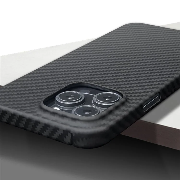 Für Iphone 16 Pro Max Hülle 1500D Grobte Textur Aramid Faser Thin Phone Deckung (Big Lens Hole) - Schwarz