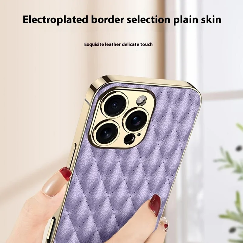 GKK Pour iPhone 16 Pro Max Case Rhombus Imprinted PU+TPU+PC Phone Shell Electroplating Border - Noir
