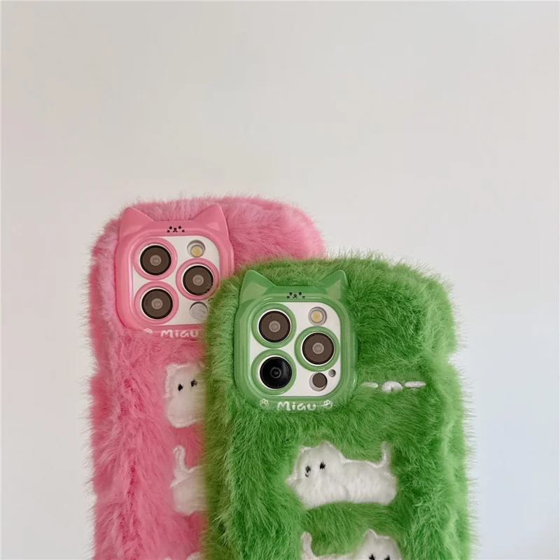 For iPhone 16 Pro Max Case Embroidered White Cats Fuzzy Winter TPU Phone Cover - Green