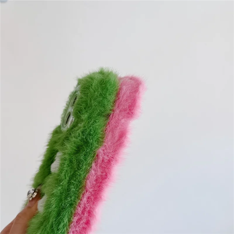 For iPhone 16 Pro Max Case Embroidered White Cats Fuzzy Winter TPU Phone Cover - Green