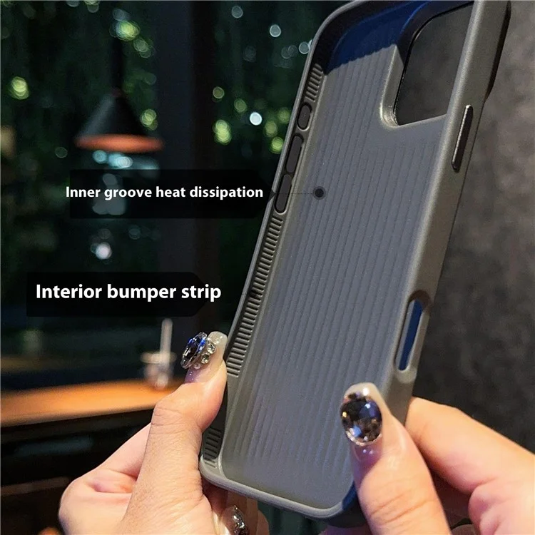 Para Iphone 16 Pro Case Carbon Fiber Texture Leather+TPU+PC Skin-touch Cover Cover - Negro / a Cuadros