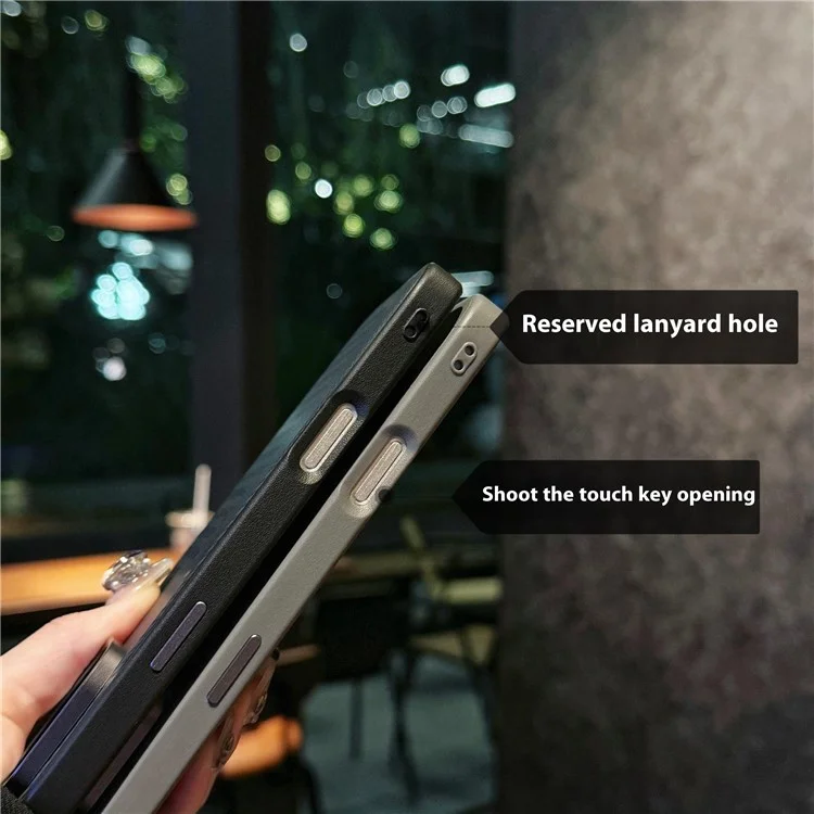 Para Iphone 16 Pro Case Carbon Fiber Texture Leather+TPU+PC Skin-touch Cover Cover - Negro / a Cuadros