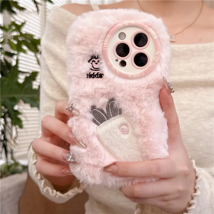 Für Das Iphone 16 Pro Case Stickerei Karotte Rabbit Pearl Accents Furry TPU -telefonabdeckung - Rosa