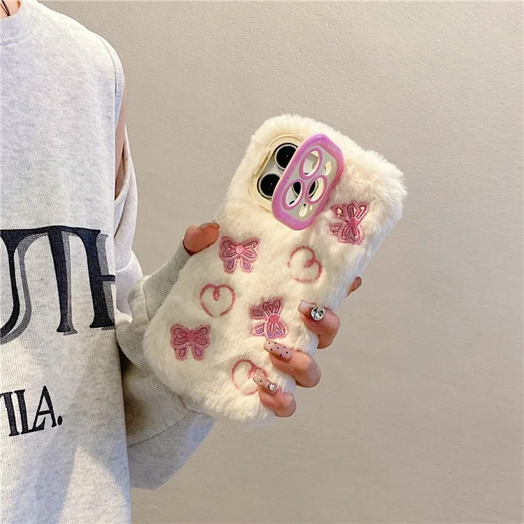 KJS-008 Для Iphone 15 Pro Max Case Case Batterfly Pattern Plush+tpu Cope Cope с Подставкой Для Каркаса Объектива - Белый