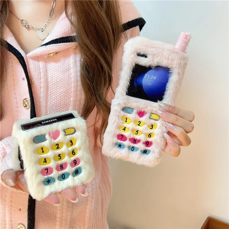 KJS-004 Pour Samsung Galaxy Z Flip6 5G Case Retro Phone Style Broidered Cadro Keys Hard PC Couverture Téléphone Chaud - Rose