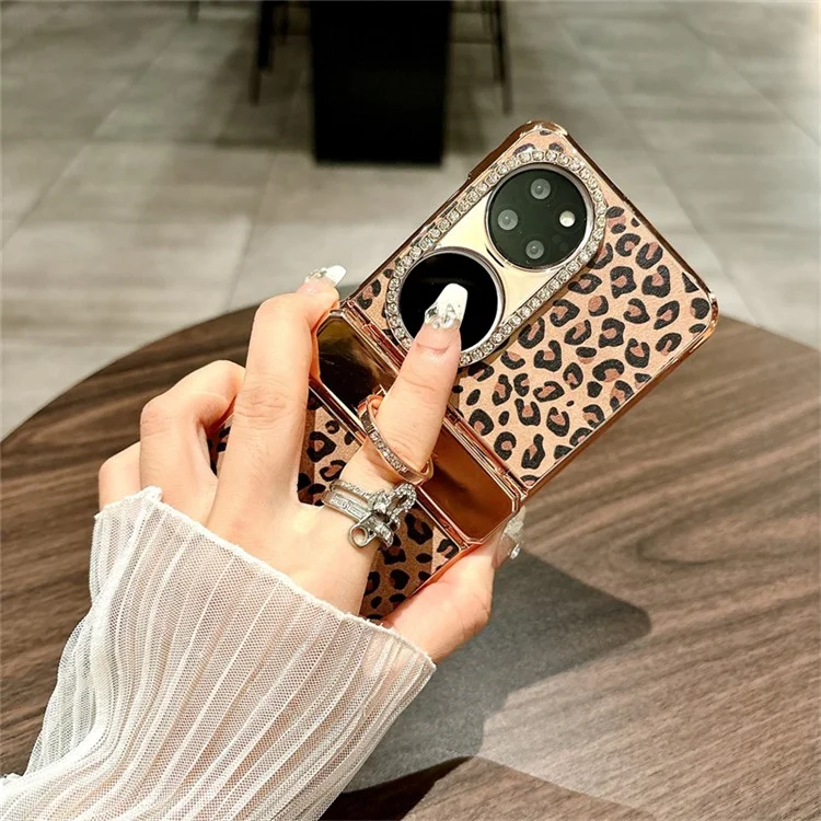 Funda para Huawei P50 Pocket con patrón de leopardo, soporte de anillo con rhinestones, cubierta dura de PC - Dorado