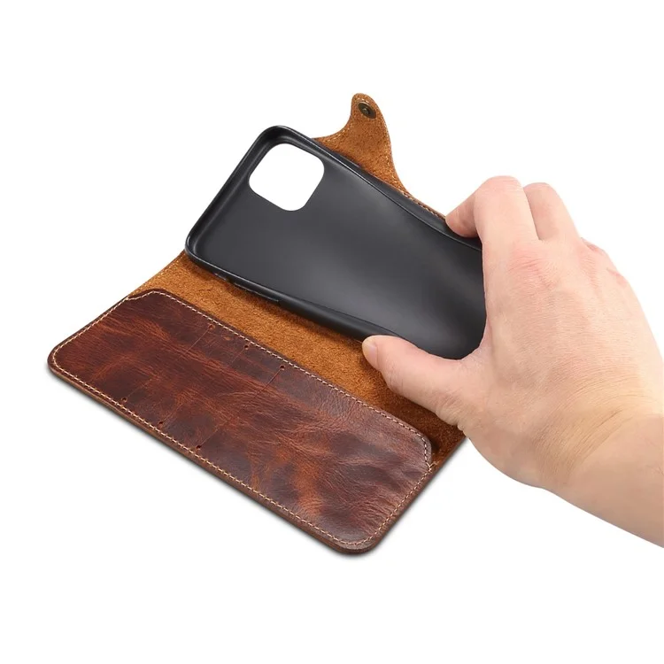 Pour iPhone 14 Pro Anti-scratch Genuine Leather Phone Case Waxy Workmanship Stand Cell Phone Flip Wallet Cover - Brun