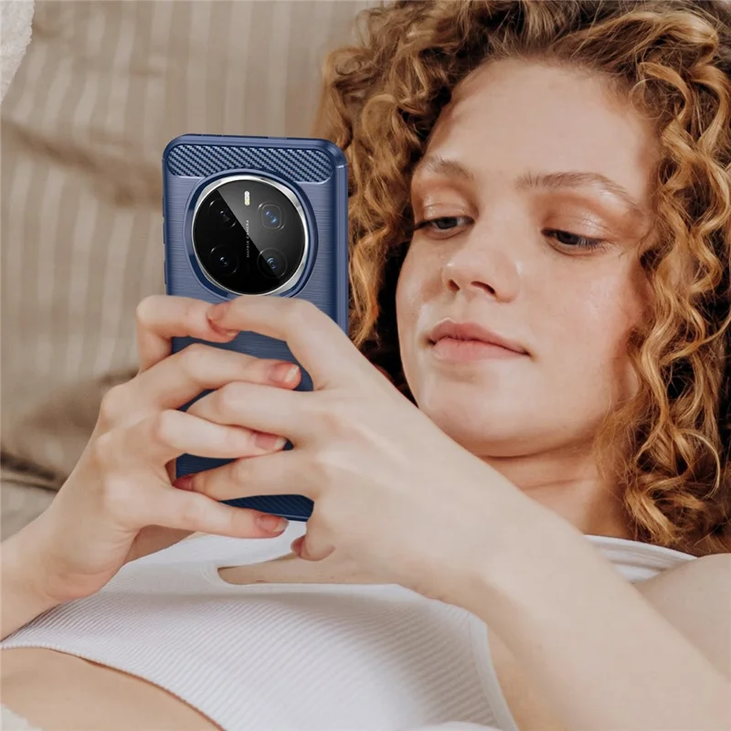 For Honor Magic7 Pro 5G Case Carbon Fiber Texture Brushed Anti Fingerprint Phone Back Cover - Blue