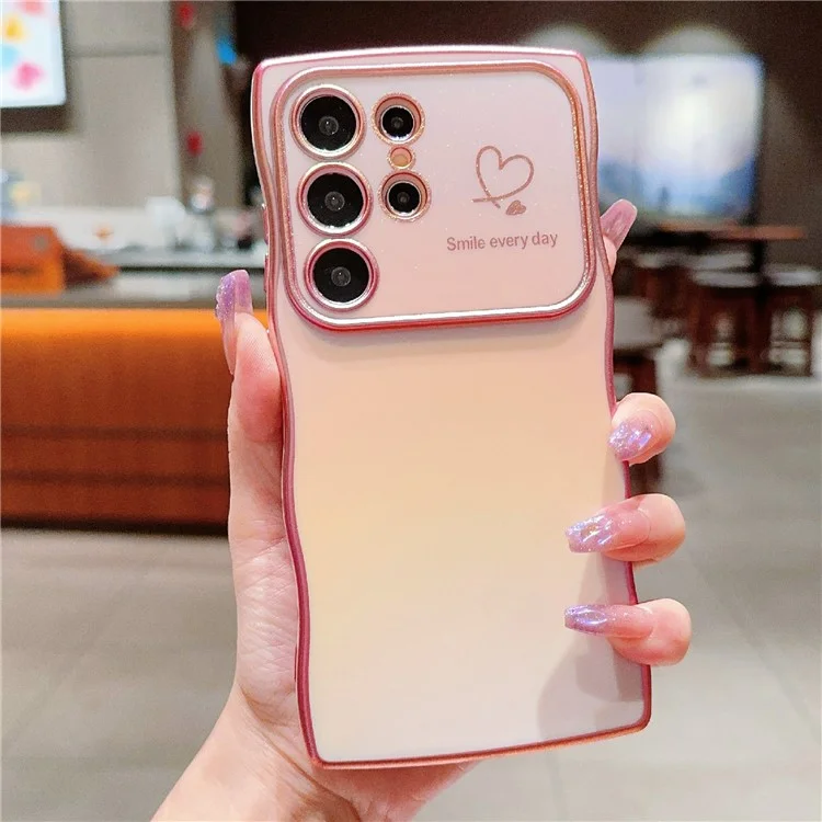 Capa para Samsung Galaxy S25 Ultra em formato de coração ondulado, feita de TPU, com design iridescente degradê - Rosa colorido