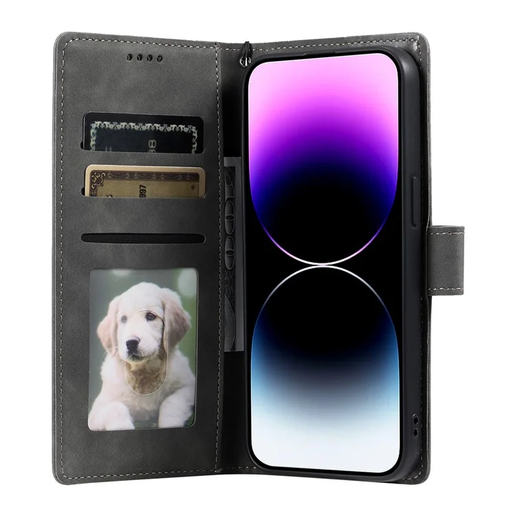 Style 018 Hülle für iPhone 13 Pro Max mit geprägtem Totem-Hautgefühl, Leder-Geldbörse - Grau