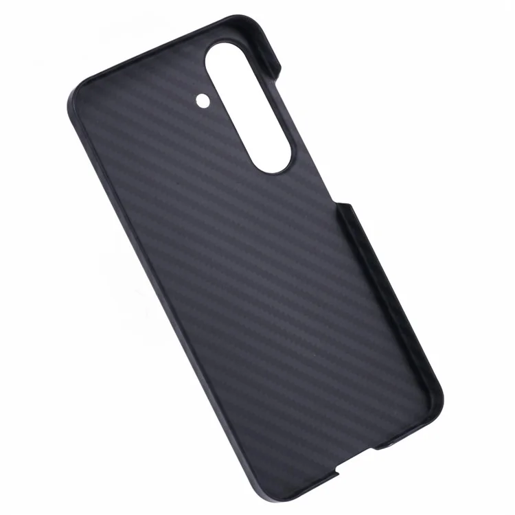 CUSTODIA PER SAMSUNG GALAXY S25 LEVEL CON PROTEZIONE FOTOCAMERA, COVER RIGIDA IN PC CON TEXTURE IN FIBRA DI CARBONIO