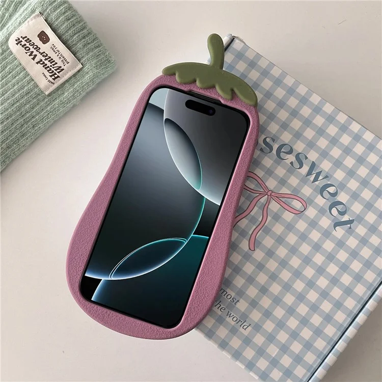 Funda para iPhone 16 Pro Max, diseño de dibujos animados con sonrisa y berenjena, de silicona suave.