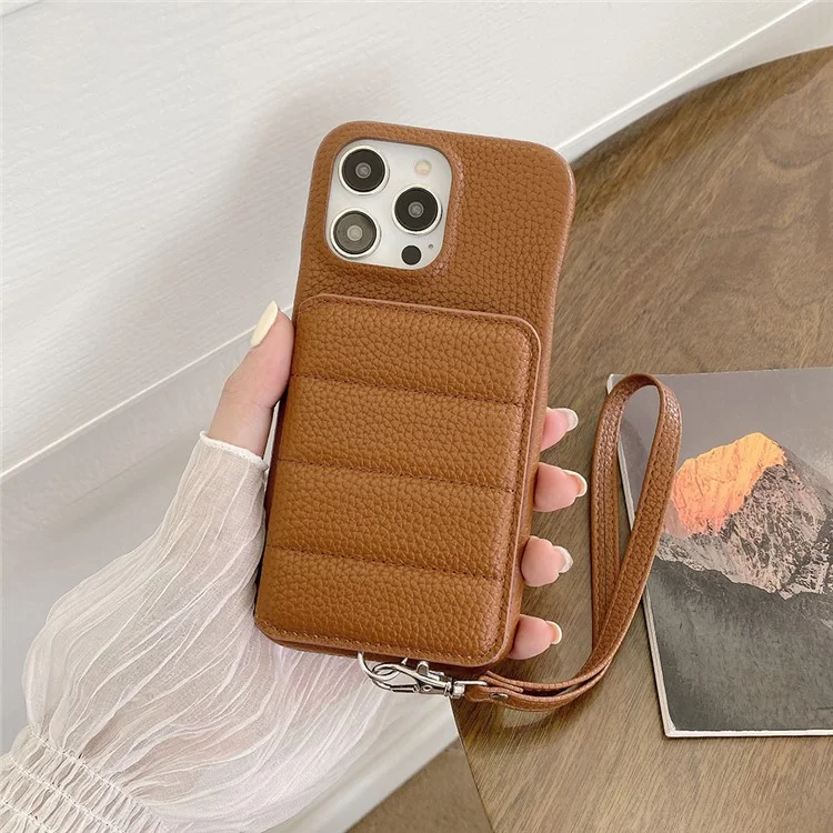 Für iPhone 15 Pro Hülle mit Kartenschlitzen, Ständer, PU-Leder + PET-Handyhülle mit Handschlaufe - Dunkelbraun