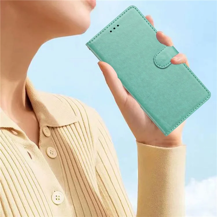 Чехол-книжка из кожи для Xiaomi 15 Pro со встроенной подставкой и ремешком - зеленый