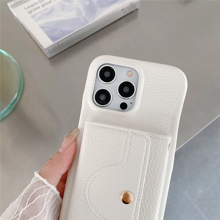 Capa para iPhone 15 Pro, design espelhado, cobertura traseira de couro PU com slots para cartões e alça de pulso - Branco