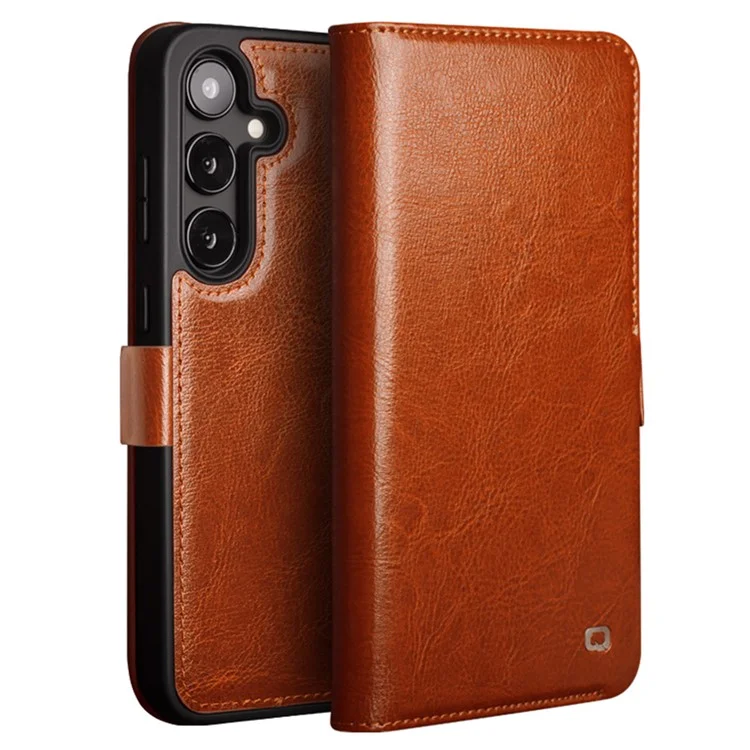 Capa QIALINO para Samsung Galaxy S25 em couro genuíno de vaca com fechamento magnético - Marrom claro