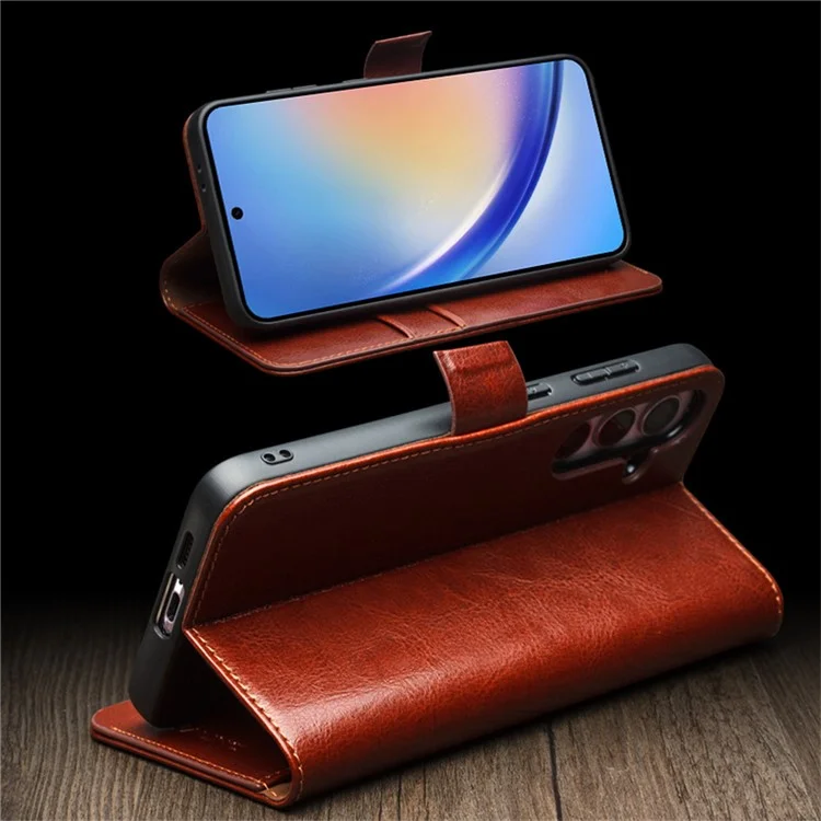 Compre em grande quantidade QIALINO Capa para Samsung Galaxy A36 5G com suporte para cartão, em couro genuíno de vaca, com suporte para celular - Marrom
