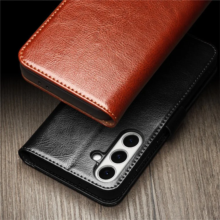 Comprar em Quantidade Capa QIALINO para Samsung Galaxy S24 FE com Porta-Cartões, Couro Genuíno de Vaca, Suporte para Celular - Marrom