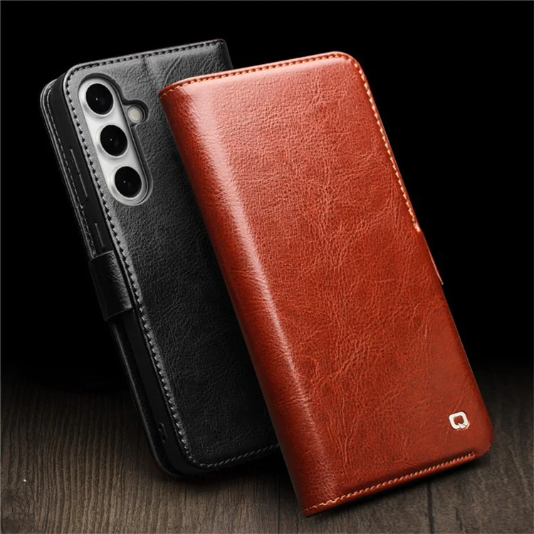 Comprar em Quantidade Capa QIALINO para Samsung Galaxy S24 FE com Porta-Cartões, Couro Genuíno de Vaca, Suporte para Celular - Marrom