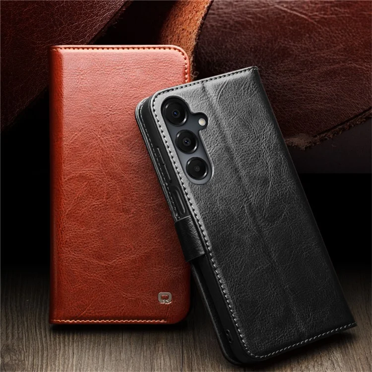 Compre em quantidade QIALINO Para Samsung Galaxy A16 5G / A16 4G Capa com Porta-Cartões Couro Genuíno de Vaca Suporte para Telefone - Marrom