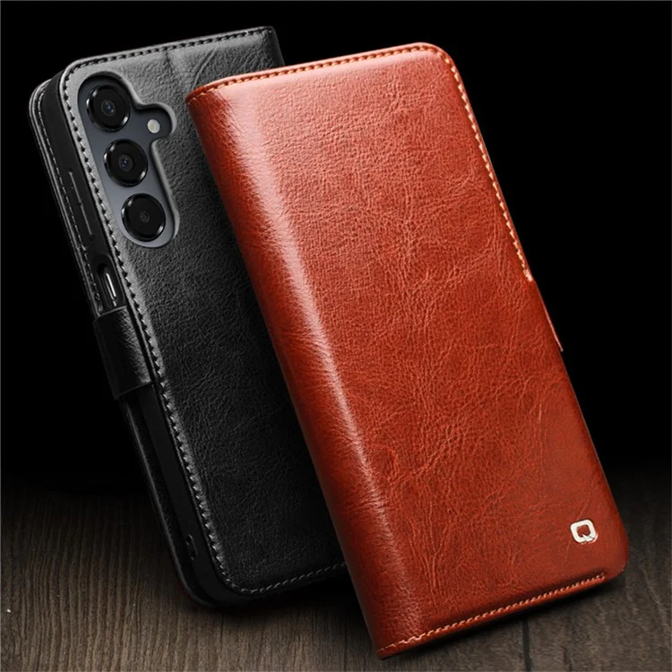 Compre em quantidade QIALINO Para Samsung Galaxy A16 5G / A16 4G Capa com Porta-Cartões Couro Genuíno de Vaca Suporte para Telefone - Marrom