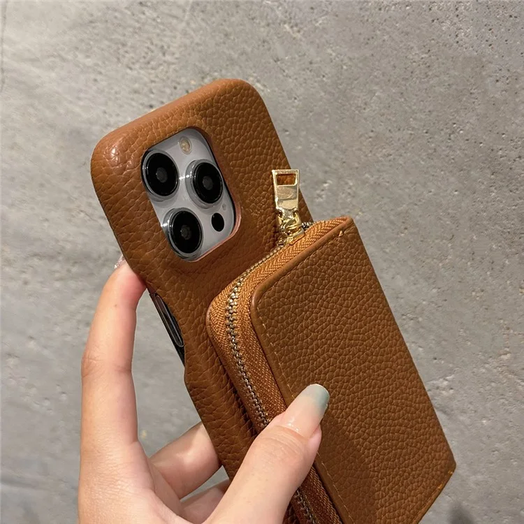 Funda para iPhone 15 Pro Max con ranuras para tarjetas, cremallera y correa de muñeca, de piel sintética - Marrón oscuro