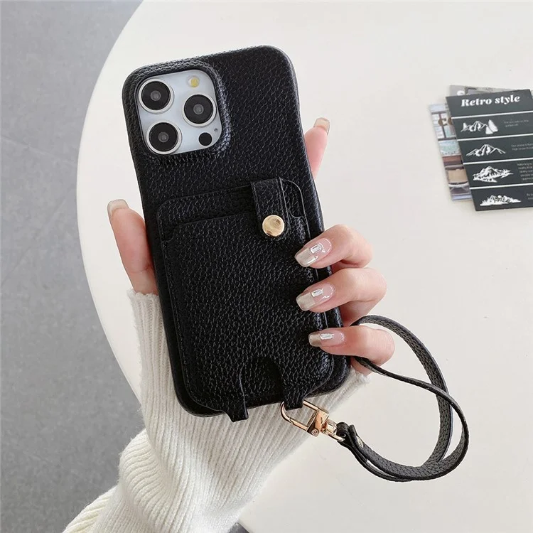 Funda para iPhone 15 Pro con múltiples ranuras para tarjetas, cubierta de cuero en la parte trasera y correa para la muñeca - Negro