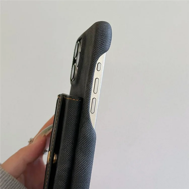 Funda para iPhone 16 Pro con ranuras para tarjetas, diseño de espejo, textura de tela vaquera y cuero PU con correa - Negro