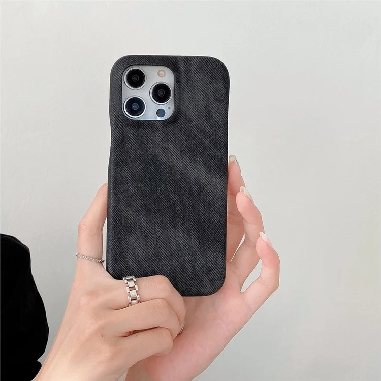 Custodia per iPhone 14 Pro Max in tela jeans con texture in pelle PU + copertura posteriore in PET - Nero