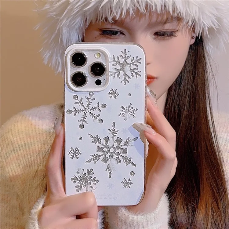 Funda para iPhone 15 Pro Max con purpurina y diseño de copos de nieve en TPU