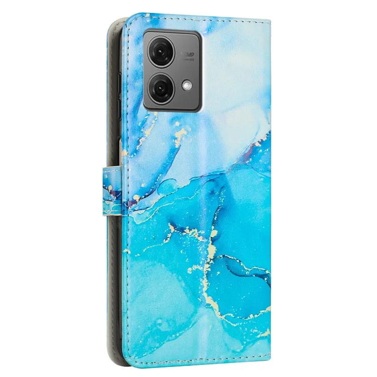 Capa com suporte para Motorola Moto G84 5G, padrão de mármore, em couro sintético, com alça de pulso - Azul / Verde