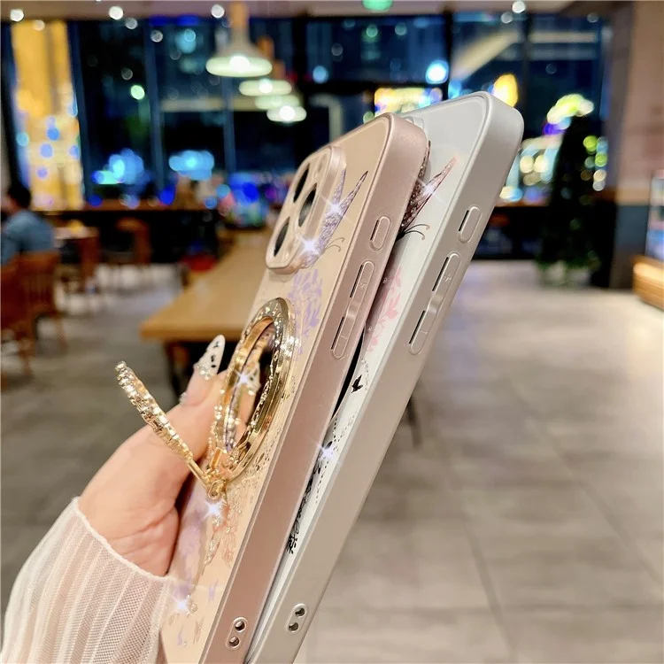 Für iPhone 15 Pro Max magnetische Hülle mit Herzform-Ständer, TPU + PC-Handyhülle mit Blumen-Schmetterlings-Muster - Braun / Lila