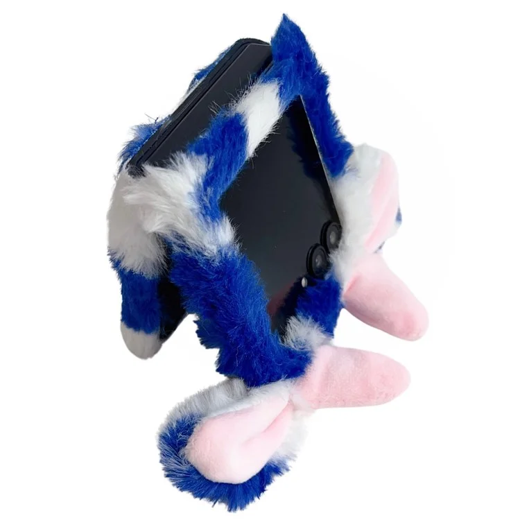 For Motorola Razr 50 5G / Razr 2024 5G Case Fluffy Cute Cow Winter Plush Inner TPU Phone Cover - Black