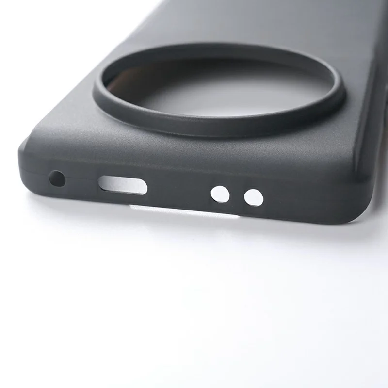 Оптовая закупка чехлов для Xiaomi 13 Ultra, ударопрочных, с матовым покрытием из ТПУ толщиной 1,2 мм.