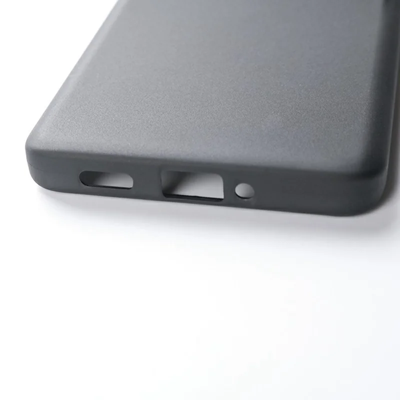 Оптовая закупка чехлов для Xiaomi 13 Ultra, ударопрочных, с матовым покрытием из ТПУ толщиной 1,2 мм.