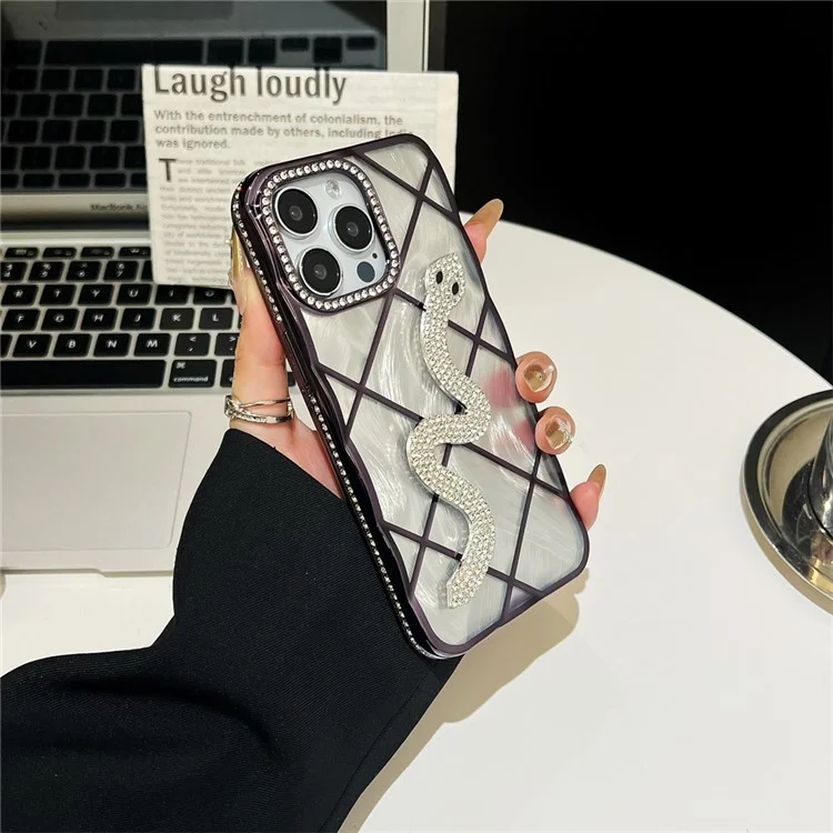 Für iPhone 15 Pro Max Hülle Snake Rhinestones Dekor TPU Handyhülle mit Glanz-Kartenpapier Rhombisches Muster - Lila