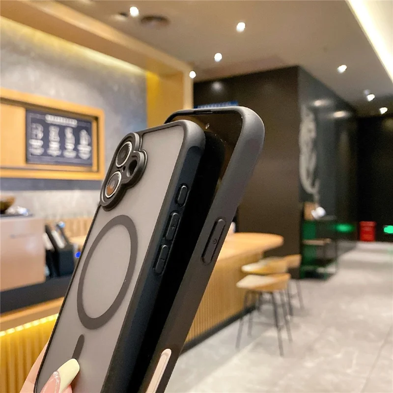 For iPhone 16 Pro Max Case Compatibel met MagSafe TPU + PC Skin Touch Matte Telefoonhoes - Zwart