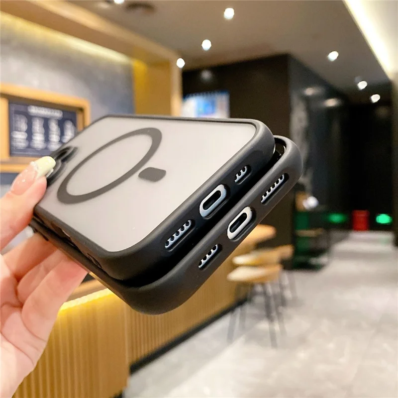 For iPhone 16 Pro Max Case Compatibel met MagSafe TPU + PC Skin Touch Matte Telefoonhoes - Zwart