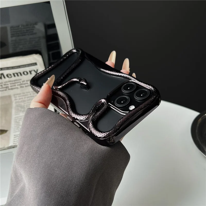 For iPhone 16 Pro Max Bumper Case Hollow Snake Design TPU Phone Cover - Electroplated Black