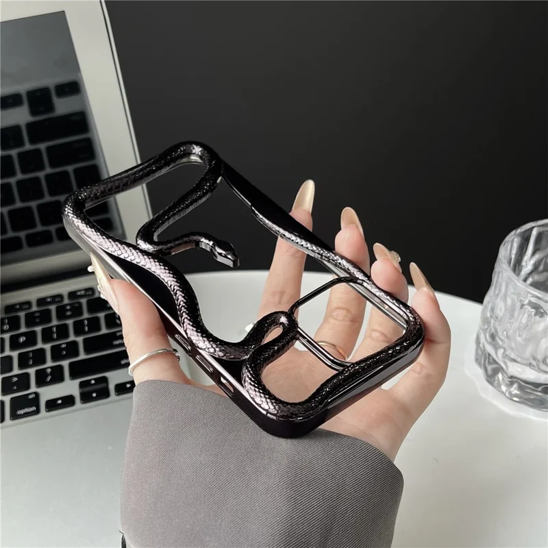 For iPhone 16 Pro Max Bumper Case Hollow Snake Design TPU Phone Cover - Electroplated Black