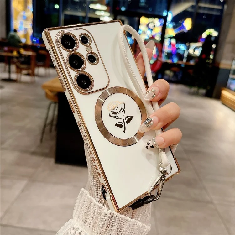 Capa Magnética para Samsung Galaxy S25 Ultra com Alça Flor de Rosa Revestimento TPU Eletrolítico - Branco Marfim
