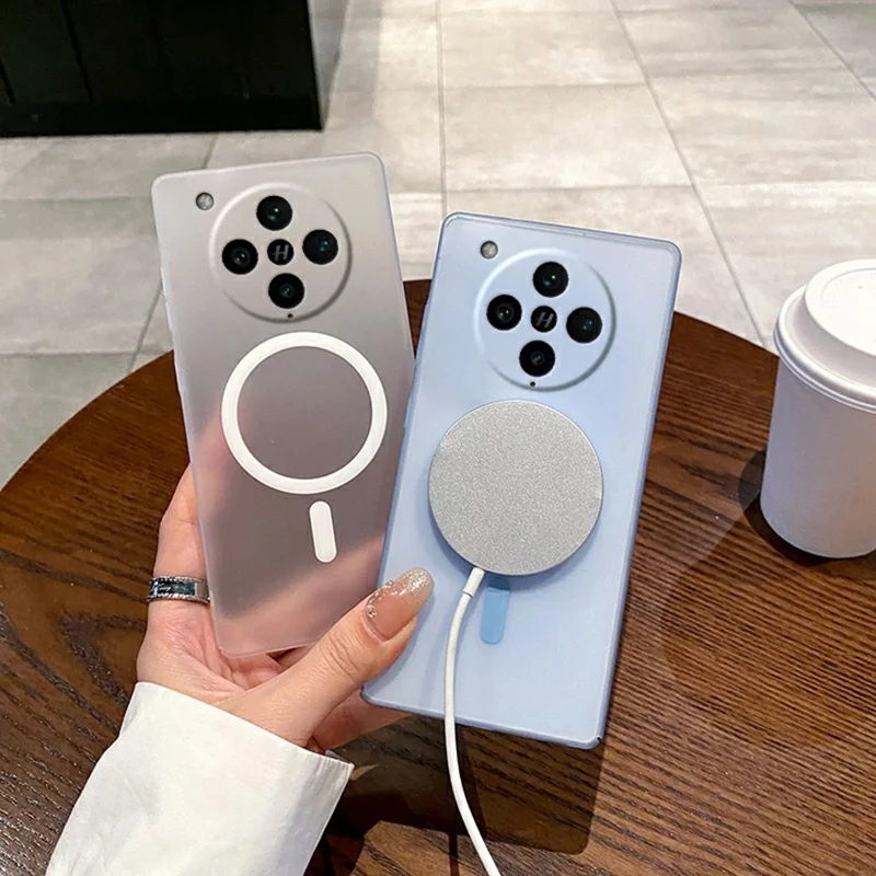 For Oppo Find X8 Pro 5G Magnetic Case Frosted PC Phone Cover with Camera Lens Protector - Blue