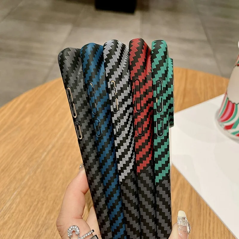 For OnePlus 13 Case Hard PC Phone Cover Carbon Fiber Texture Drop Proof - Black  /  Green