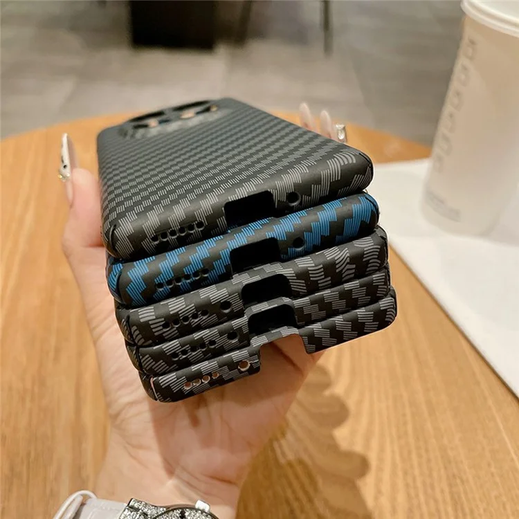 For Xiaomi Redmi Note 14 4G (163.25x76.55x8.16mm) Case Hard PC Phone Cover Carbon Fiber Texture Drop Proof - Black  /  Green