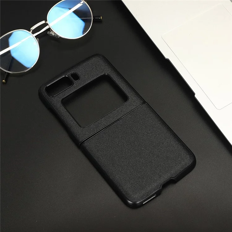 For Motorola Moto Razr 2022 5G Sand-like Texture Anti-Drop Protective Case PU Leather Coated PC Shockproof Phone Cover - Black