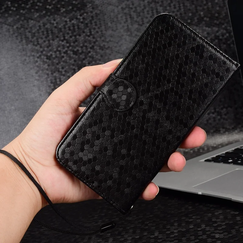 Flip etui med PU-læder og prikdesign til Realme C22 4G med ståfunktion, tegnebog og rem – Sort