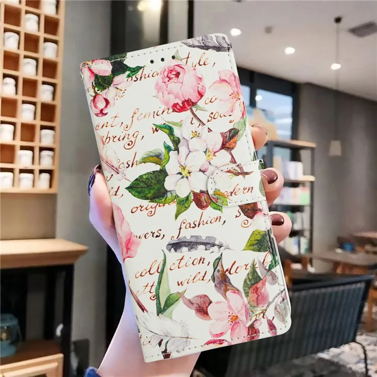 For Honor Magic7 Pro 5G Wallet Phone Case PU Leather Flip Cover with Stand Card Holder Painted Design - Green Leaves Flowers