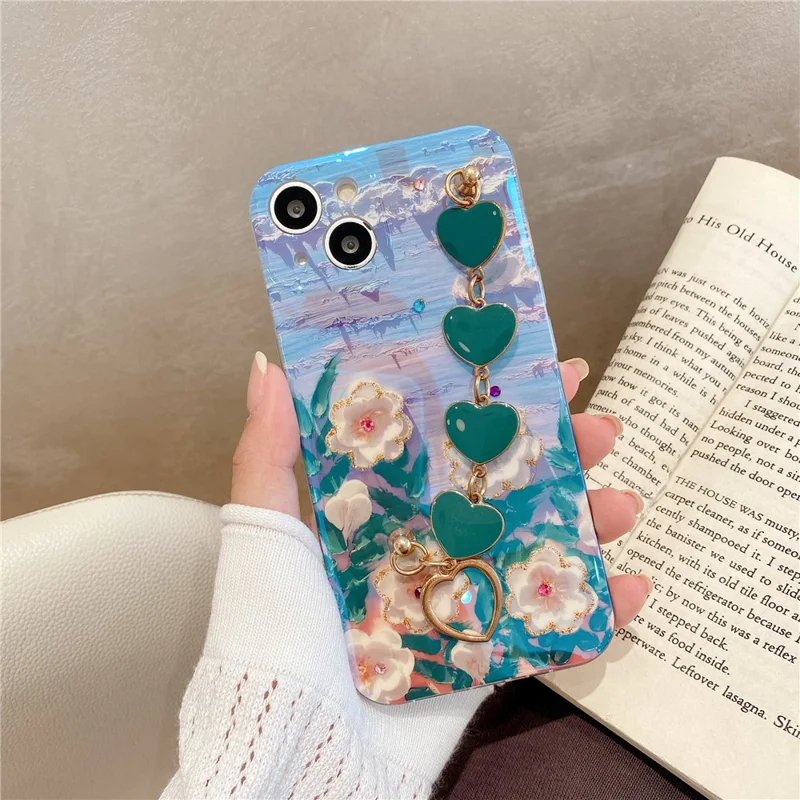For iPhone 15 Case with Heart Strap Floral Pattern IMD TPU Phone Back Cover Rhinestone Decor - White Flower
