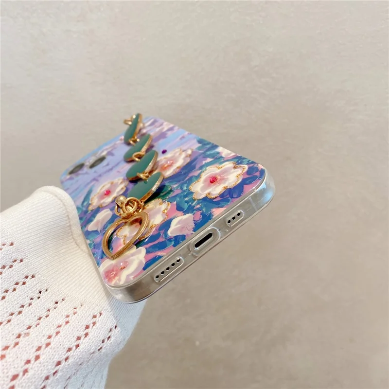 For iPhone 15 Case with Heart Strap Floral Pattern IMD TPU Phone Back Cover Rhinestone Decor - White Flower